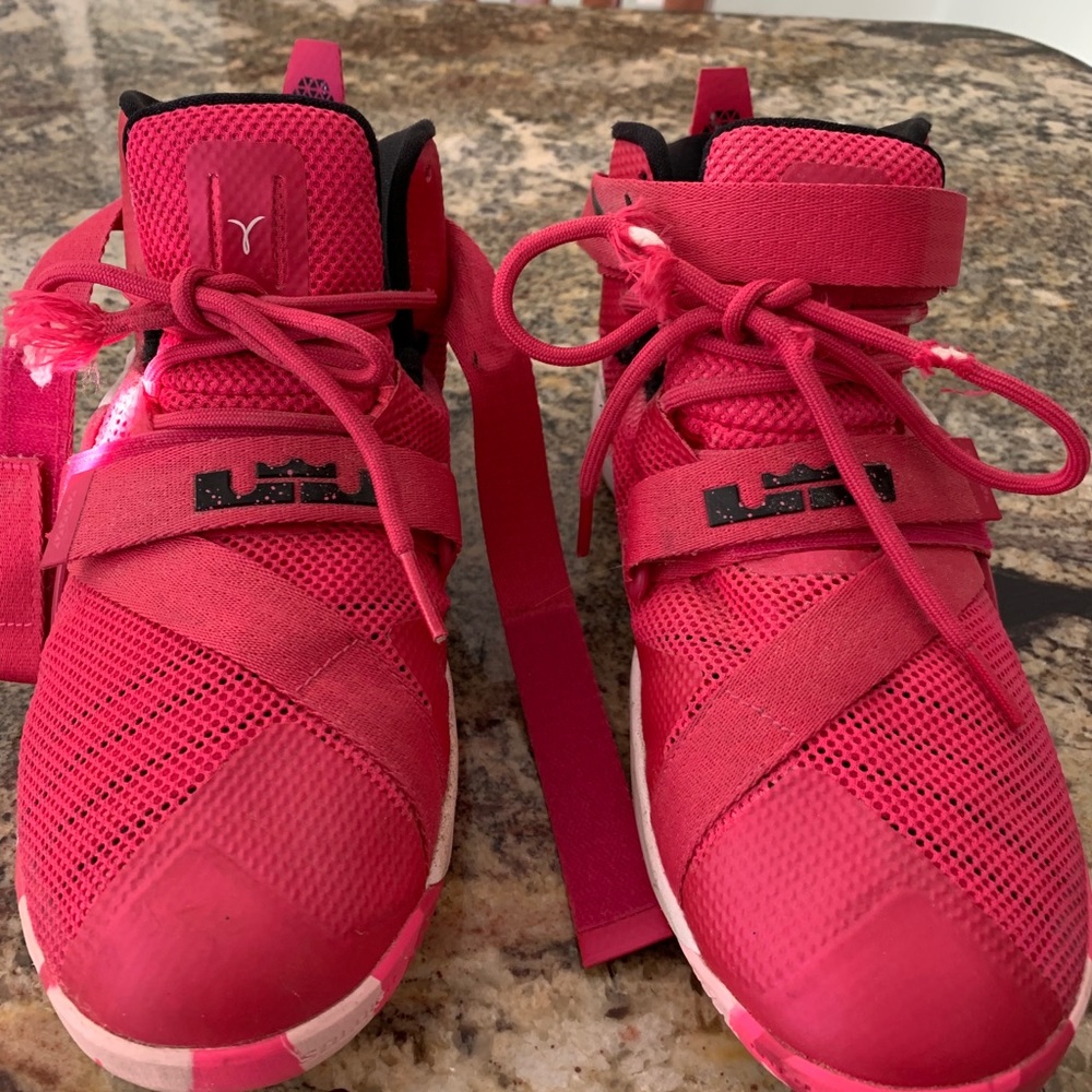 Girls Nike Basketball Shoes